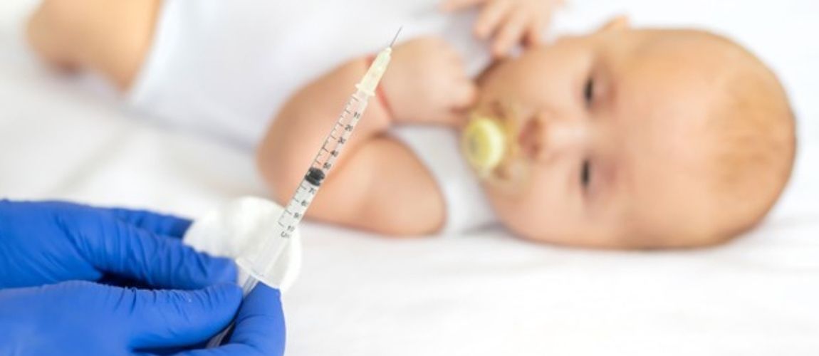 واکسیناسیون نوزادان و کودکان