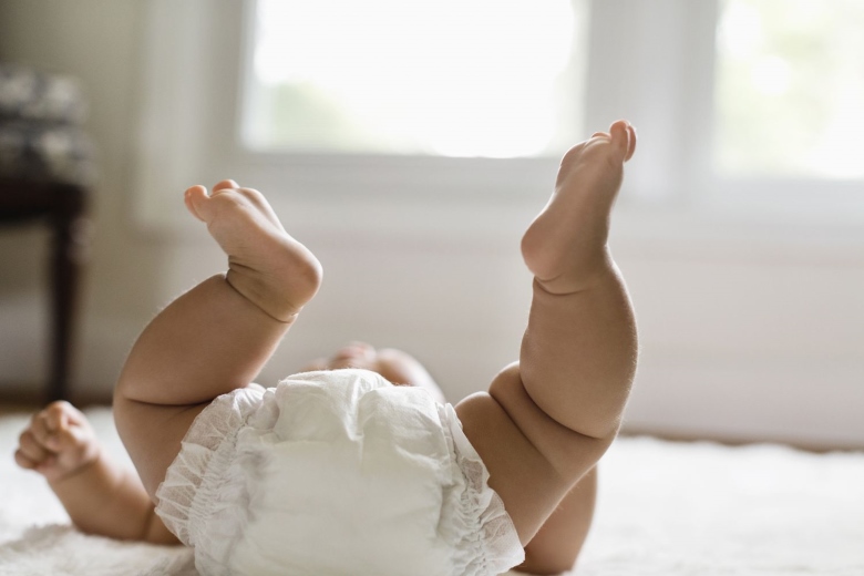چه زمانی مدفوع سبز نوزاد نگران‌کننده است؟
